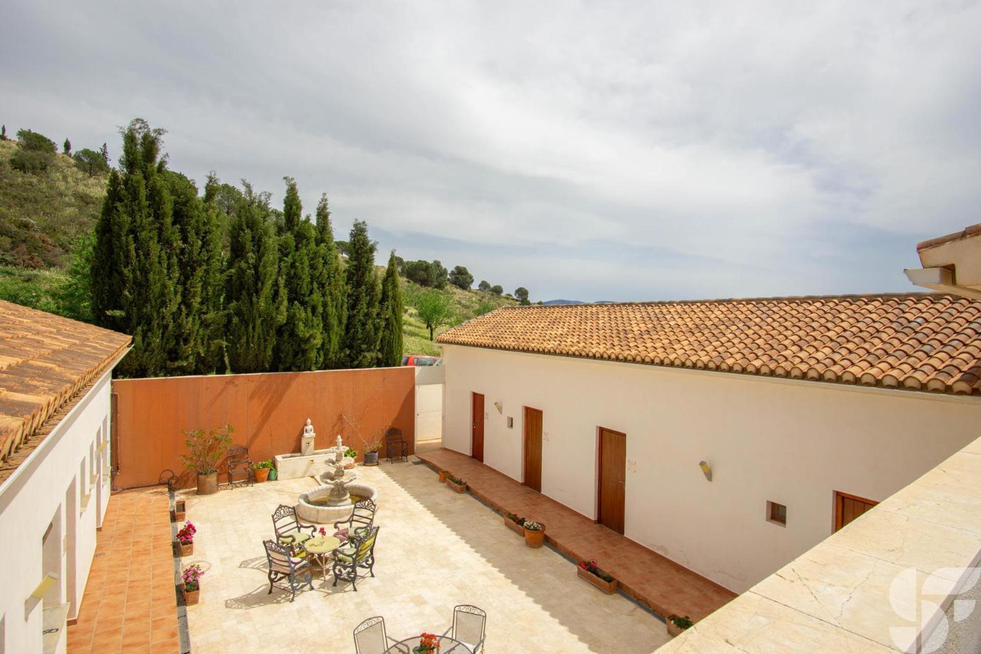La Fuente Retreat